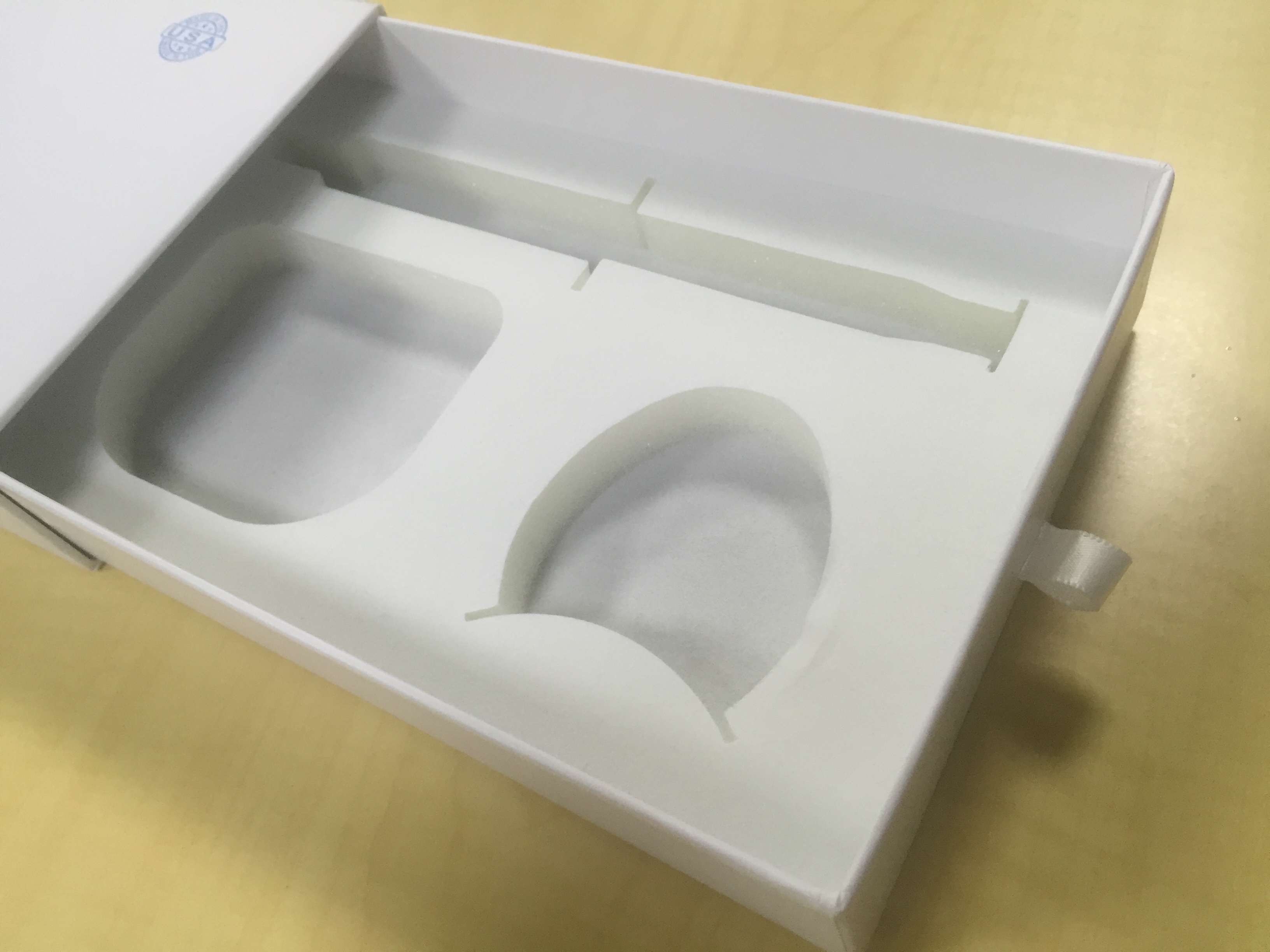 知道用數(shù)碼打樣給化妝品精品盒定制打樣成本低，沒想到這么低